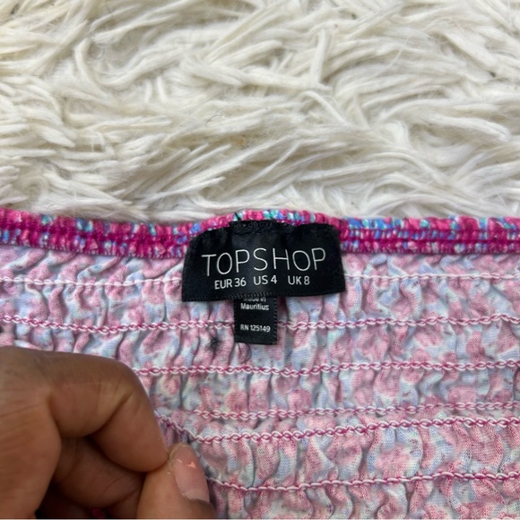 ◾️3/$25 Topshop Shirred Floral Bardot Off The Shoulder Smocked  Top - Picture 3 of 8